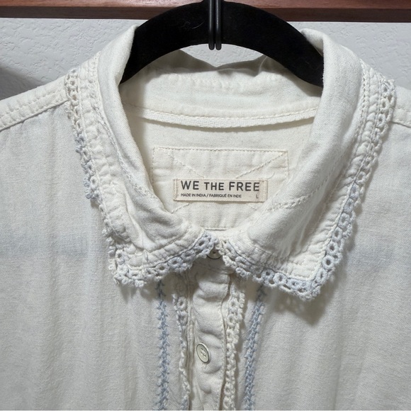 FP We The Free Emma Embroidered Button Front Floral Top in Tofu Combo Sz Large - Picture 2 of 11